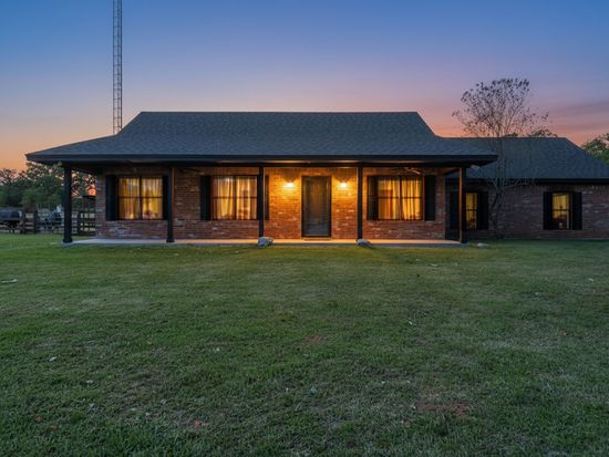 2883 Harwell Lake Rd, Weatherford, TX 76088