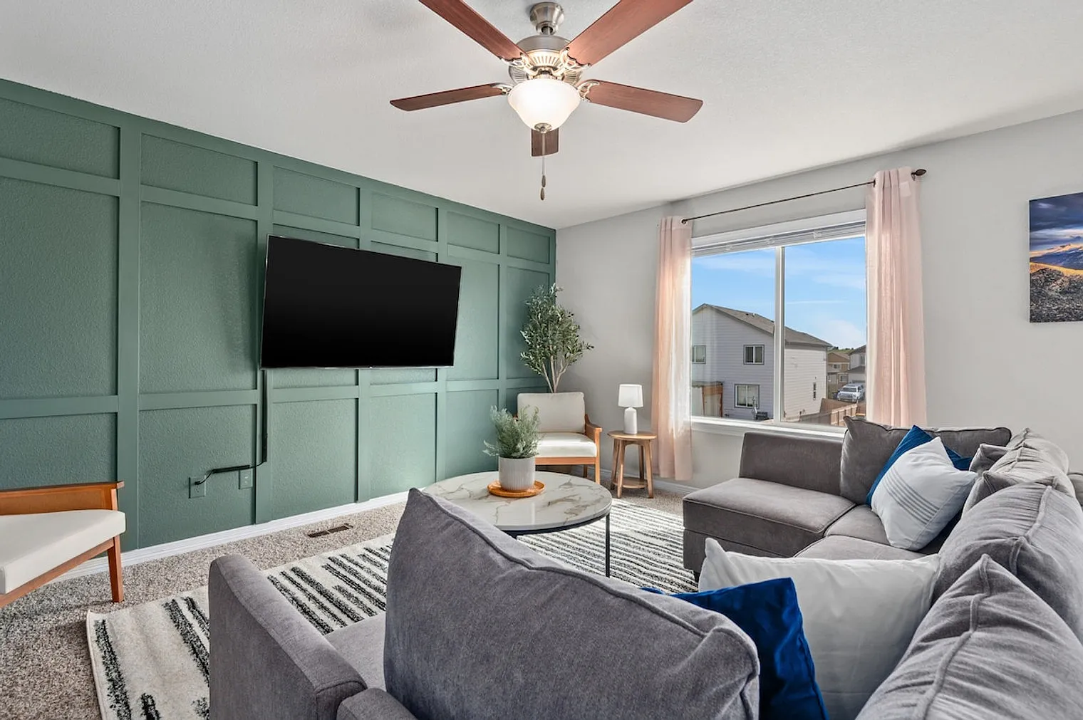 4 bed, 2.0 bath, 3498 sqft, $3,084 — Photo 4