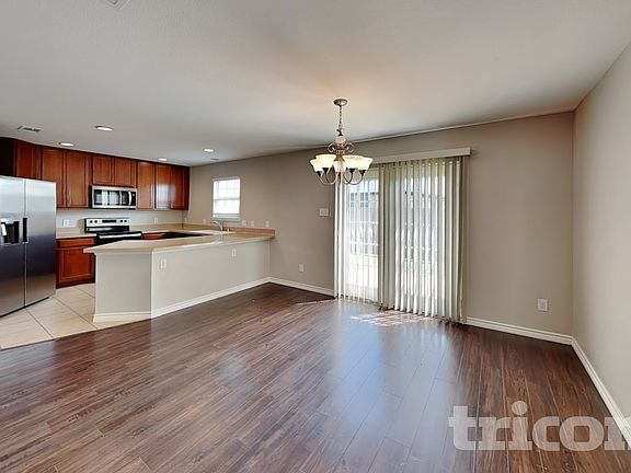 3rd image of 1326 Foster St