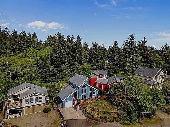 aerial photo - house to left