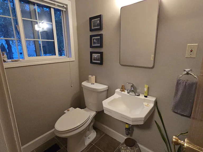2116 Crestbrook Rd — Photo 6