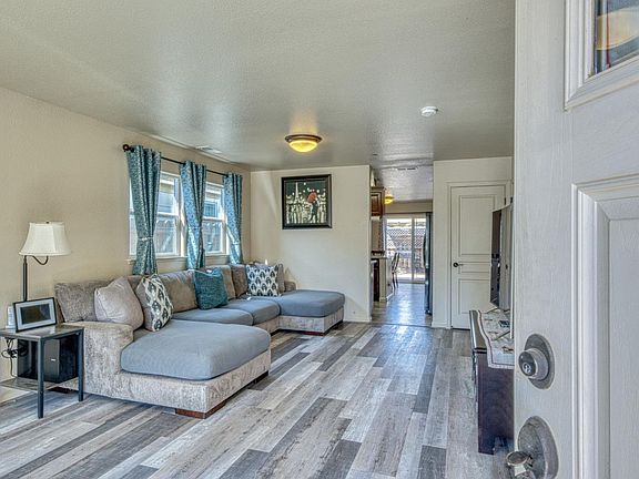 2nd image of 418 Cardona Cir