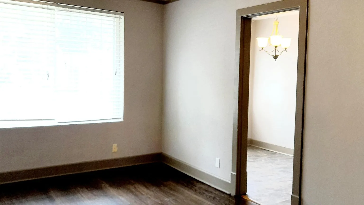 1209 W 50th Street — Photo 4