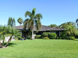 8643 SE Seagrape Way, Hobe Sound, FL 33455