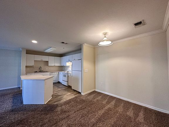 3rd image of 3591 Kernan Blvd #120