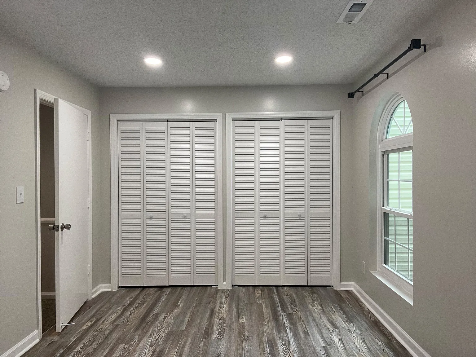 6703 Jefferson Pl — Photo 3