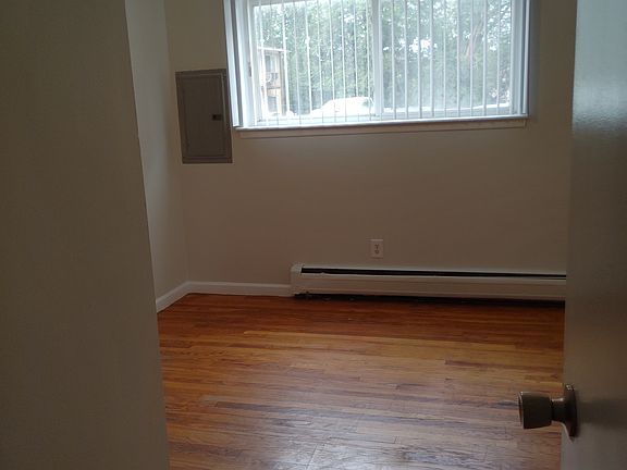 4th image of 4201 Ferris Ave #4