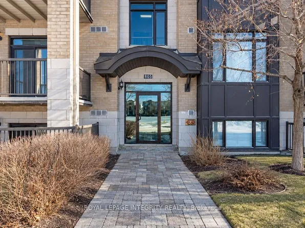 805 Beauparc Point #206, Ottawa, ON K1J 0B5