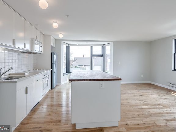 4th image of 2101 Kimball St #3