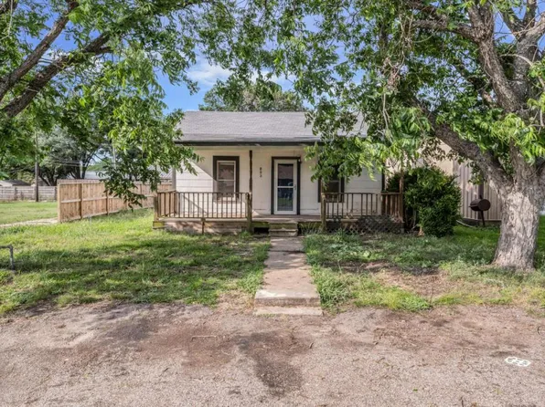 803 N Banks St, Caldwell, TX 77836