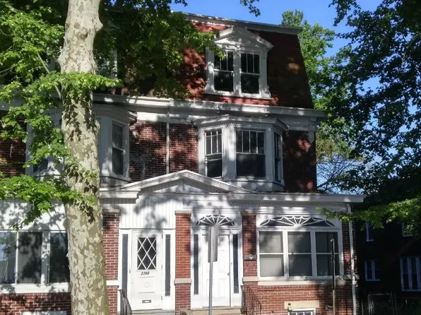2702 N 6th St, Harrisburg, PA 17110
