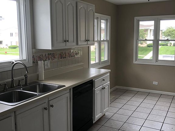 Kitchen, another view
