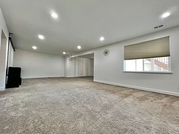 3rd image of 5636 Bay Hill Dr