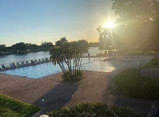 101 Berkley Rd, Hollywood, FL 33024