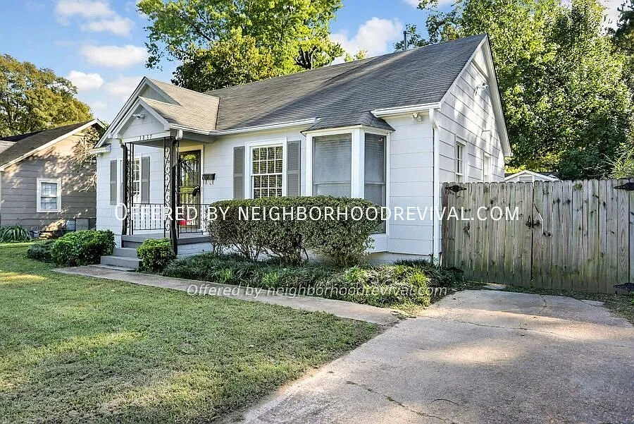 Updated 3-Bedroom Home with Patio and Shed, Memphis 38111 — Photo 2