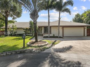 9350 Park Ln, Fort Lauderdale, FL 33324