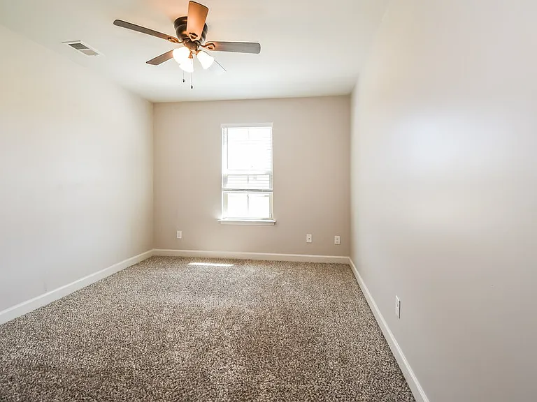 3469 Marion Ln — Photo 15