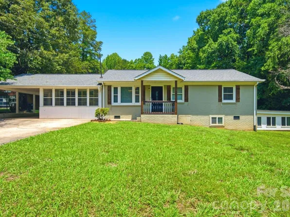 211 Valleydale Dr, Gastonia, NC 28056