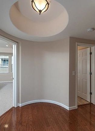 5th image of 701 Batista Dr