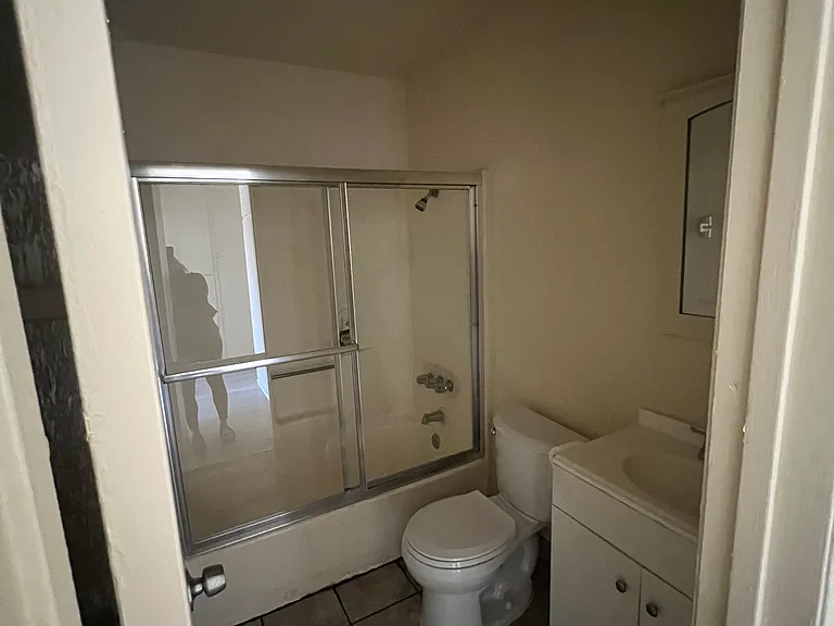 6700 Chanslor Ave — Photo 7