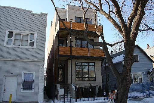 1st image of 1832 N Rockwell St #3