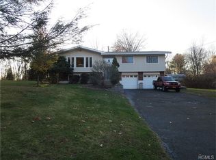 3 Surrey Ct, Monsey, NY 10952