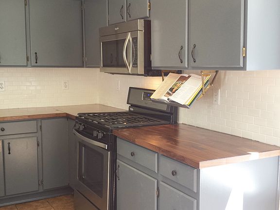 5th image of 807 Woodhollow Ln