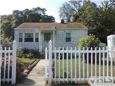 432 Pacific St photo 1