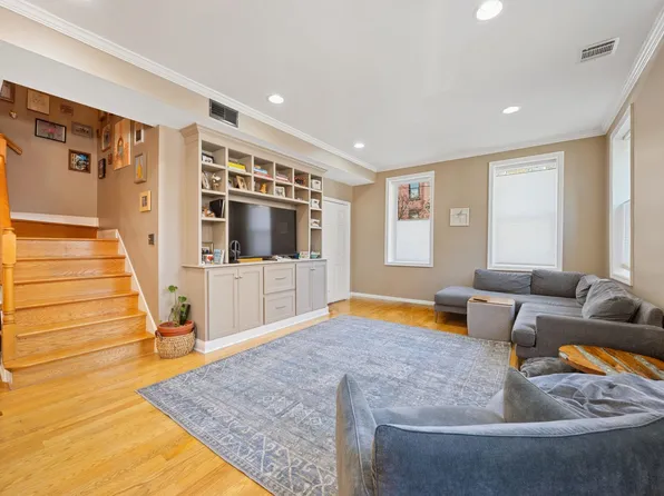 122 Coles St #1, Jersey City, NJ 07302
