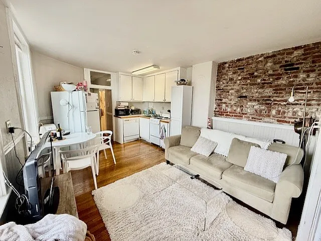 72 Revere St #4