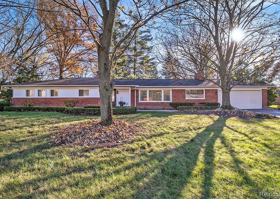 4585 Pickering Rd, Bloomfield Hills, MI 48301 Zillow