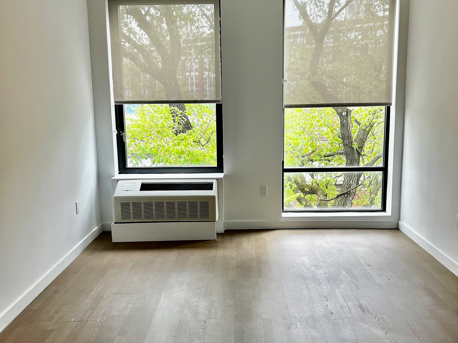33-01 38th Avenue — Photo 1