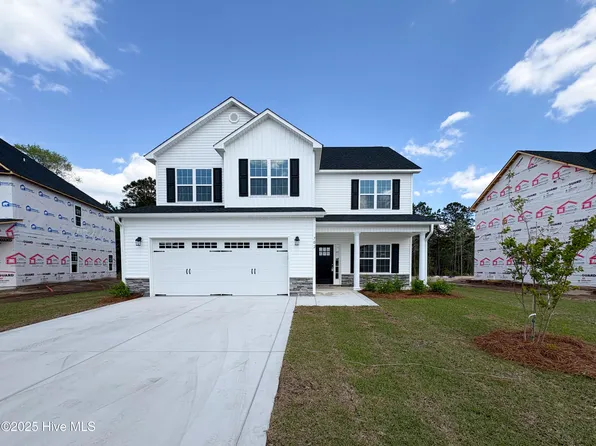 702 Ellabond Street, Sneads Ferry, NC 28460