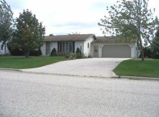 110 Mueller Ln, Random Lake, WI 53075