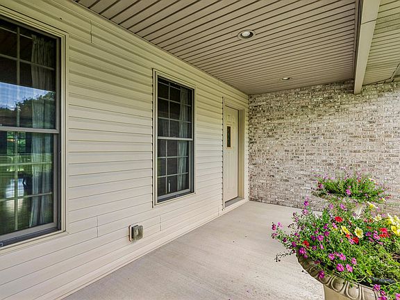 4th image of 152 Game Farm Rd
