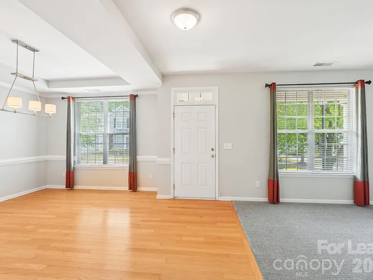14417 Laurel Tree Ln — Photo 20