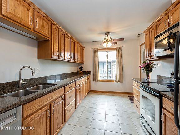 3rd image of 7501 175th St APT 33