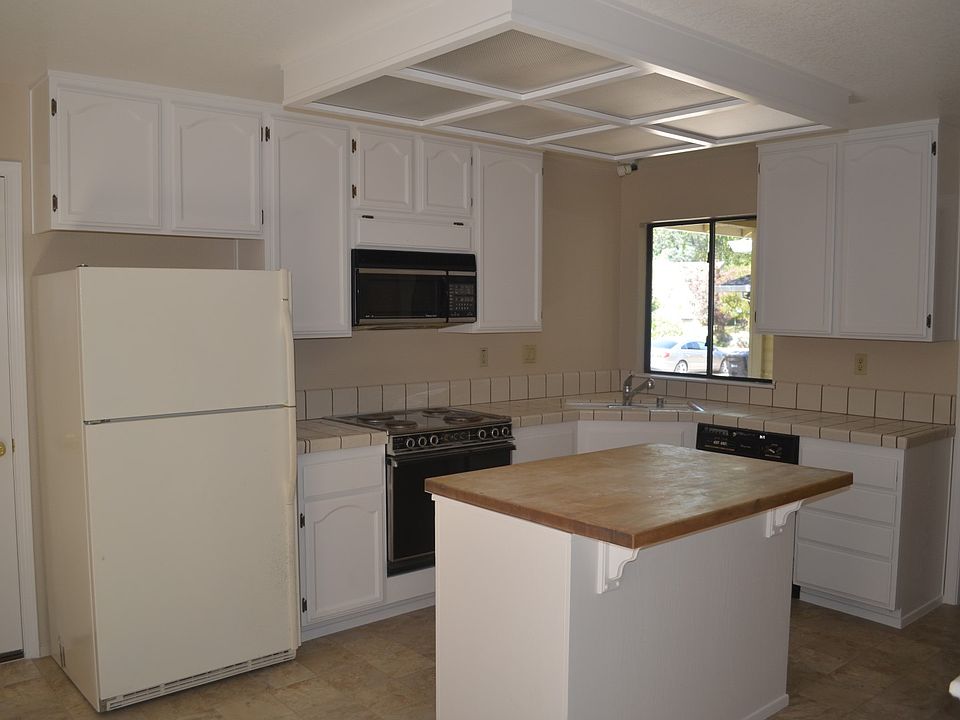 2nd image of 7648 Mariposa Glen Way