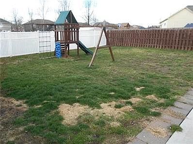 4th image of 706 SW Meadowood Dr