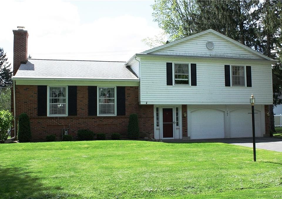 1st image of 101 Roycroft Cir