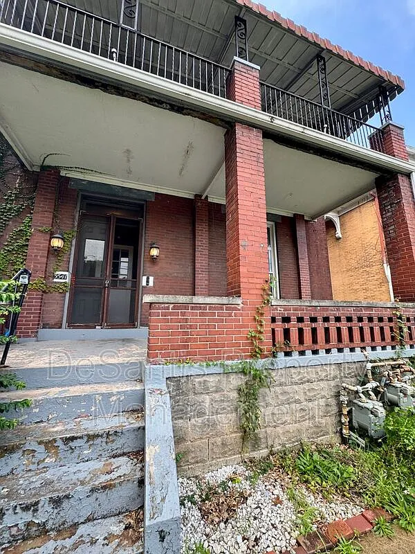 2 bed, 1.0 bath, $1,100 — Photo 4