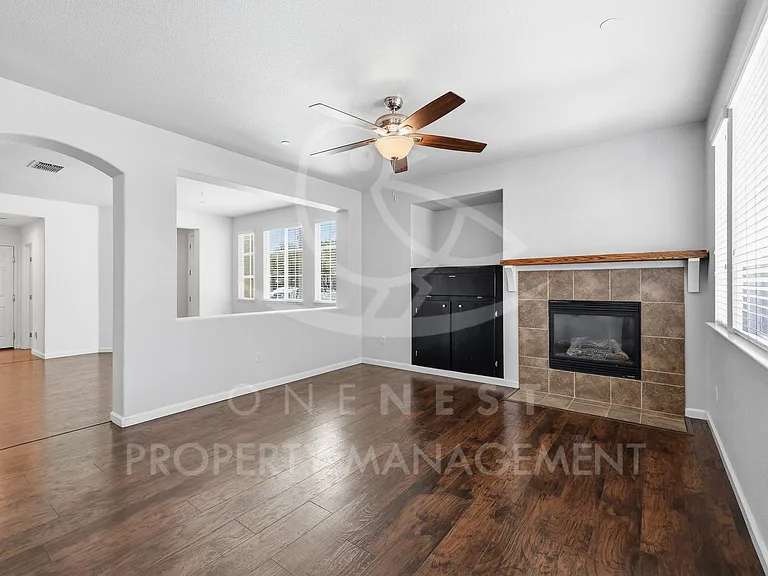 1070 Sierra View Cir #3 — Photo 6