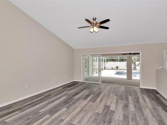 4th image of 4907 Post Pointe Dr