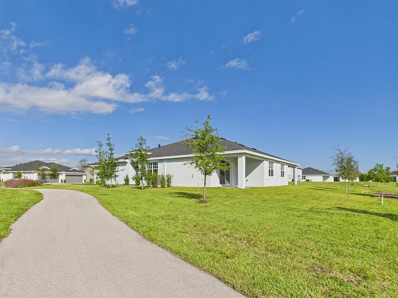 3 bed, 2.0 bath, 1758 sqft, $3,500 — Photo 1
