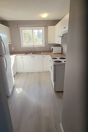 3rd image of 4140 134th Ave NW