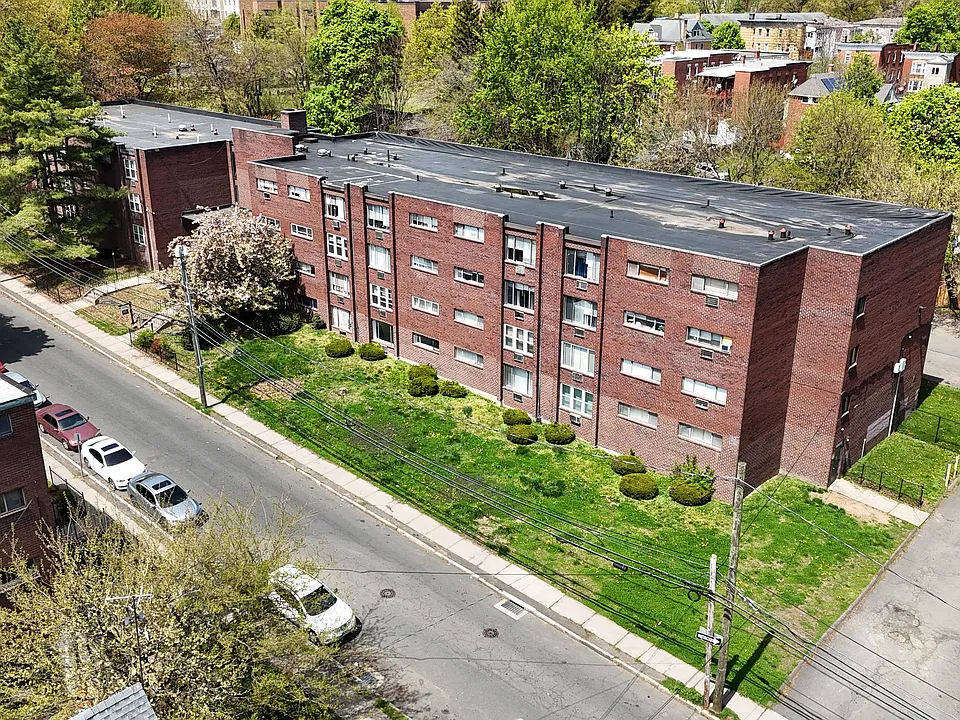 100-411 Benton St #404