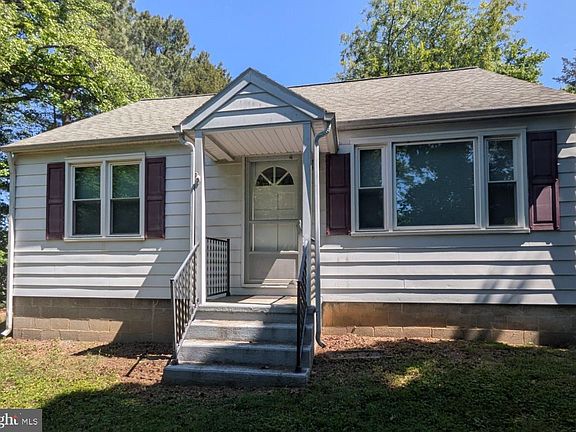 2nd image of 72 Hillcrest Ln