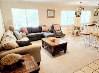 800 Mallery St #B-10-10, Saint Simons Island, GA 31522