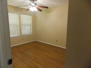 323 Wedgerock Dr, Webster, TX 77598