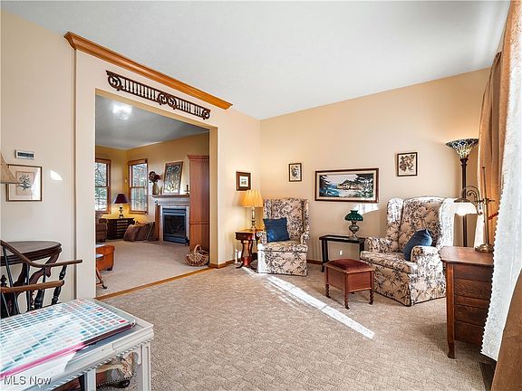 4th image of 550 Parkside Dr